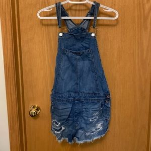 Denim shorts overalls!